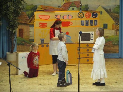 Hraje celá dědina aneb S veselou myslí na nesmysly. - 18.3.2006